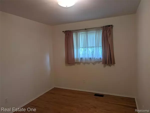 Canton, MI 48187,43076 RYEGATE Street