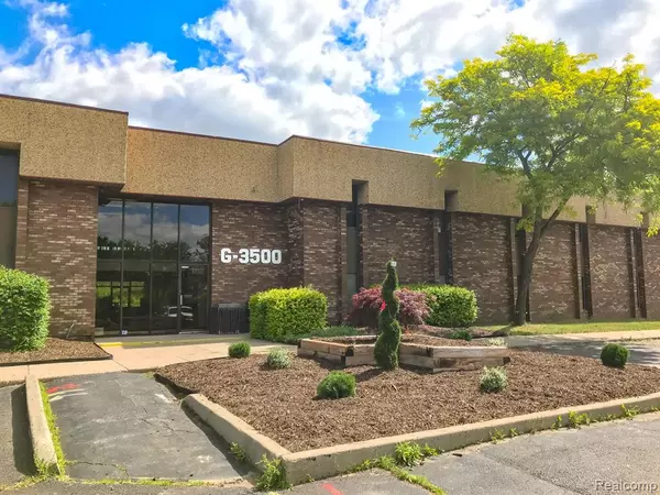 G3500 Flushing Rd, Flint, MI 48504