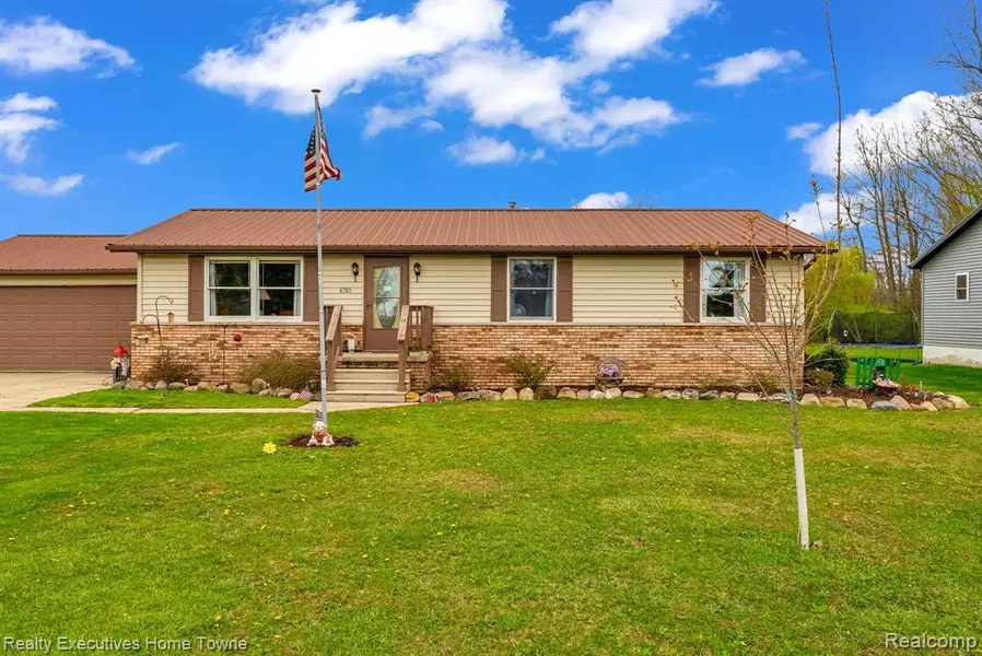 6761 LORRAINE Street, Marlette, MI 48453