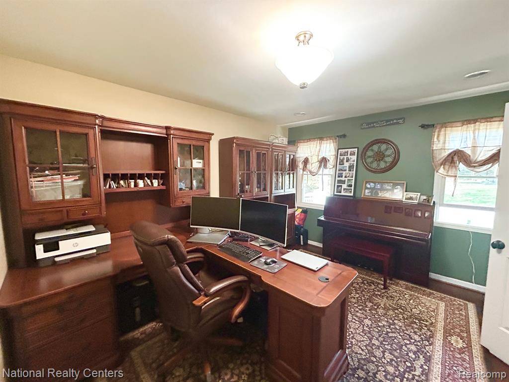 South Lyon, MI 48178,12889 BURGANDY Drive