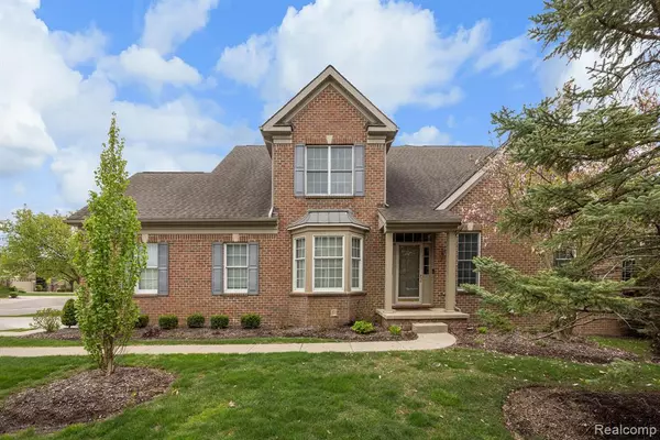 44586 BROADMOOR N Circle, Northville, MI 48168