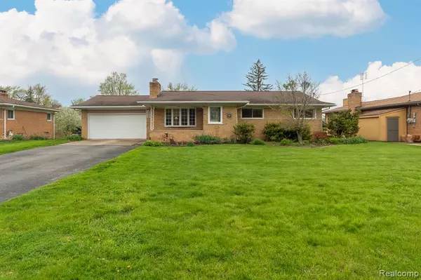 3928 Embarcadero Street, Waterford, MI 48329