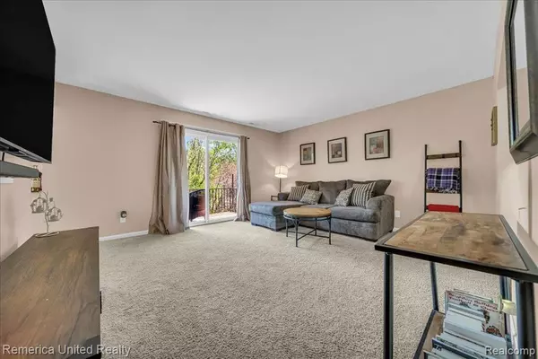 Howell, MI 48843,505 W HIGHLAND Road