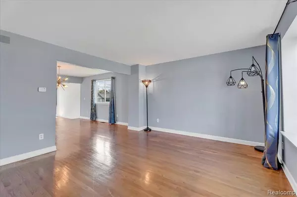 Waterford, MI 48329,4525 STREAMSIDE Trail
