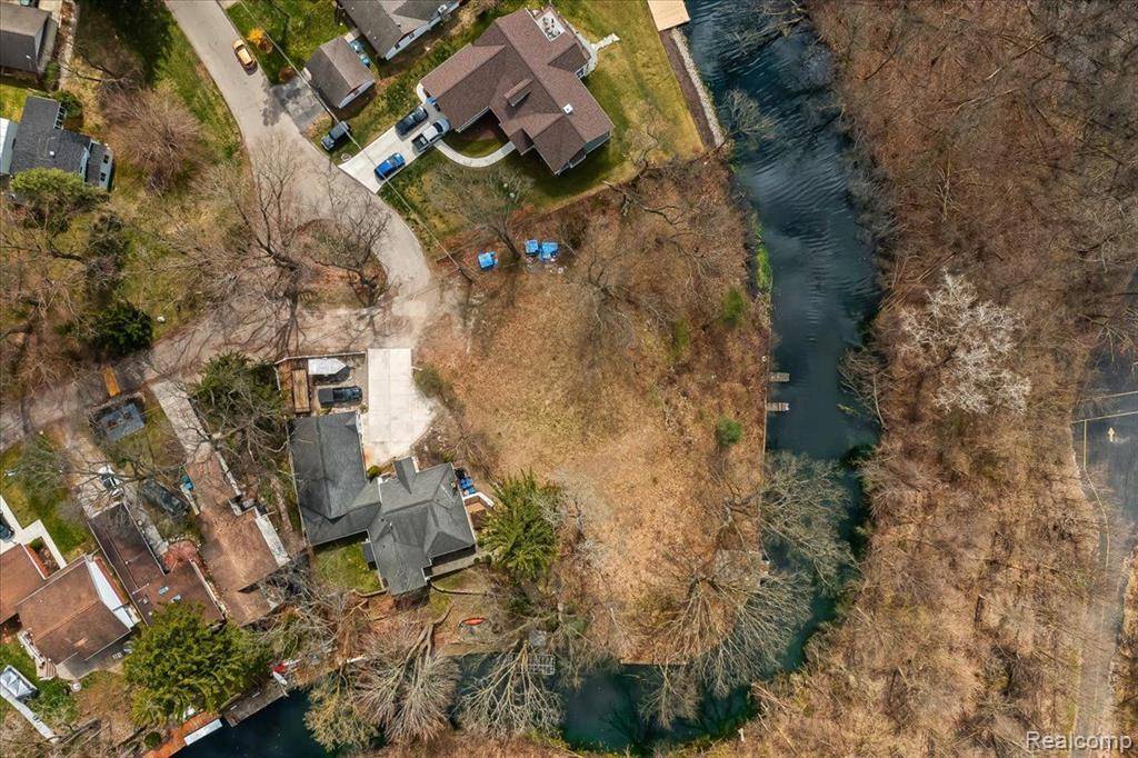 Commerce Twp, MI 48382,4339 BLUEBIRD Drive