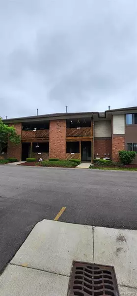 16511 WOODLANE, Fraser, MI 48026