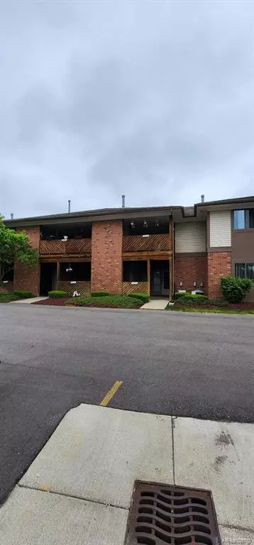 Fraser, MI 48026,16511 WOODLANE
