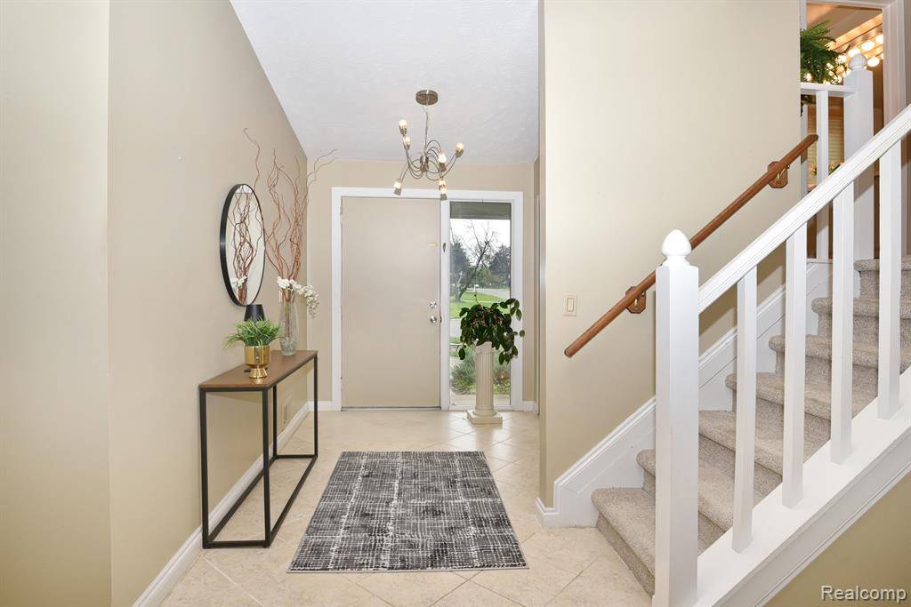 Rochester Hills, MI 48309,3039 ROLLING GREEN S Circle