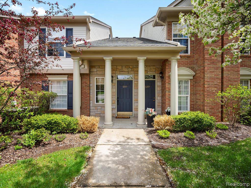 5289 BROOKEMONTE Circle, Rochester, MI 48306