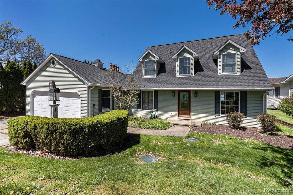9528 SILVERSIDE Drive, South Lyon, MI 48178