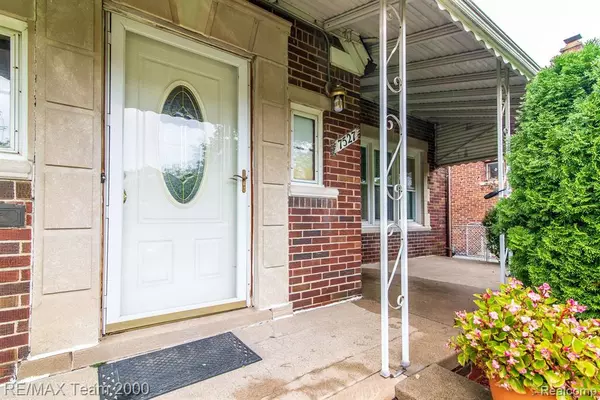 Dearborn, MI 48126,7527 HARTWELL Street