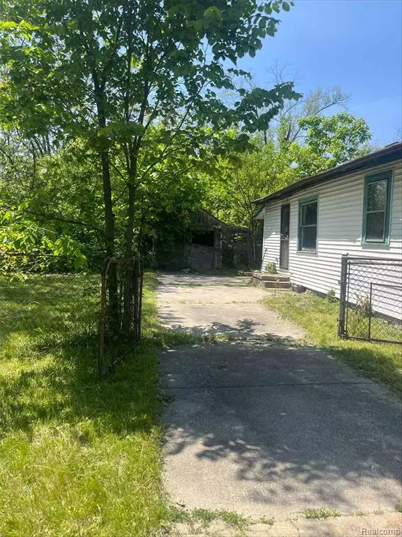 Detroit, MI 48228,7751 FORRER Street