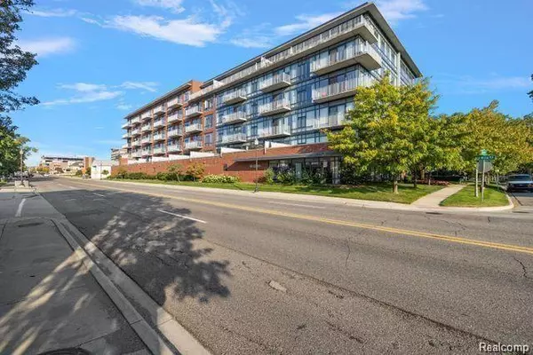 101 CURRY Avenue, Royal Oak, MI 48067