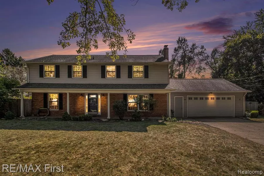 2021 SKYLER Drive, Kalamazoo, MI 49008