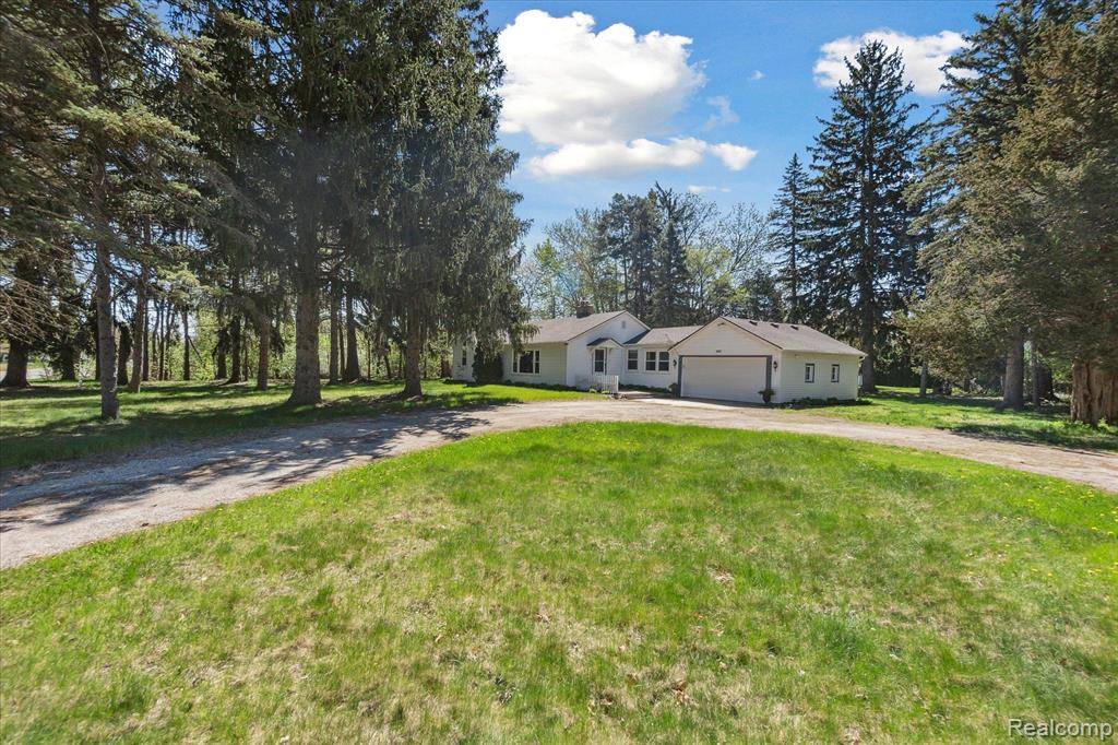 2525 POTTER Road,  Wixom,  MI 48393