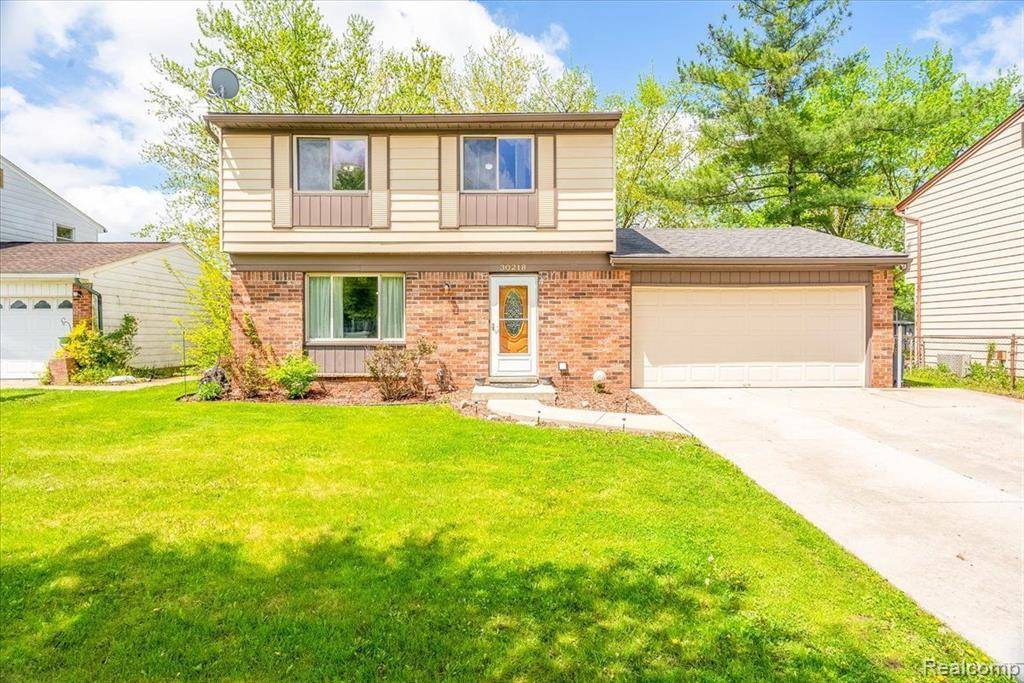 30218 DOVER Street, Flat Rock, MI 48134