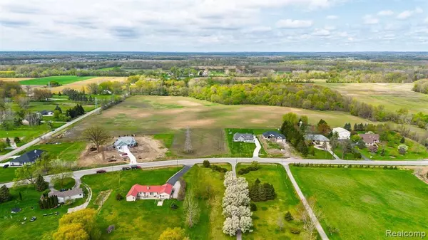 Macomb, MI 48042,54203 FAIRCHILD Road