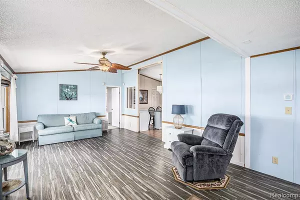 Columbiaville, MI 48421,347 LOU ALICE Drive