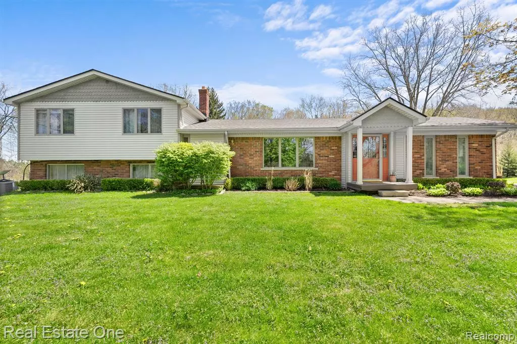 Almont, MI 48003,5423 E Sandhill Road