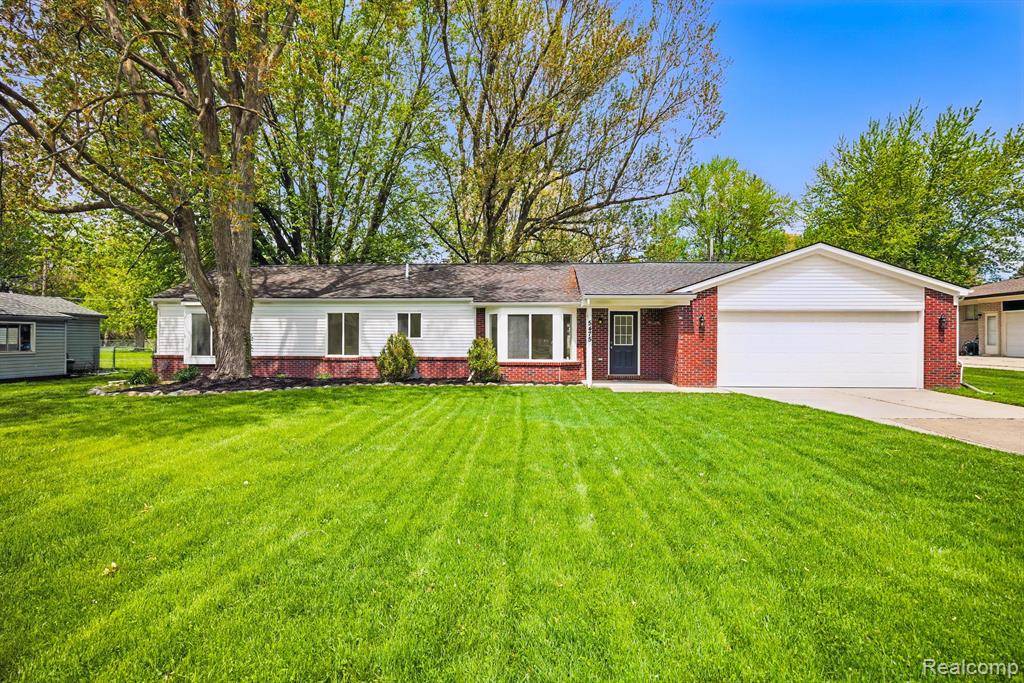Sterling Heights, MI 48310,5475 Botsford Avenue