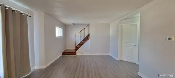 Madison Heights, MI 48071,568 E DALLAS Avenue