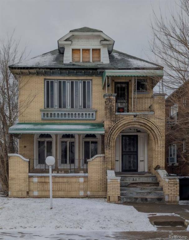 2738 ELMHURST Street, Detroit, MI 48206