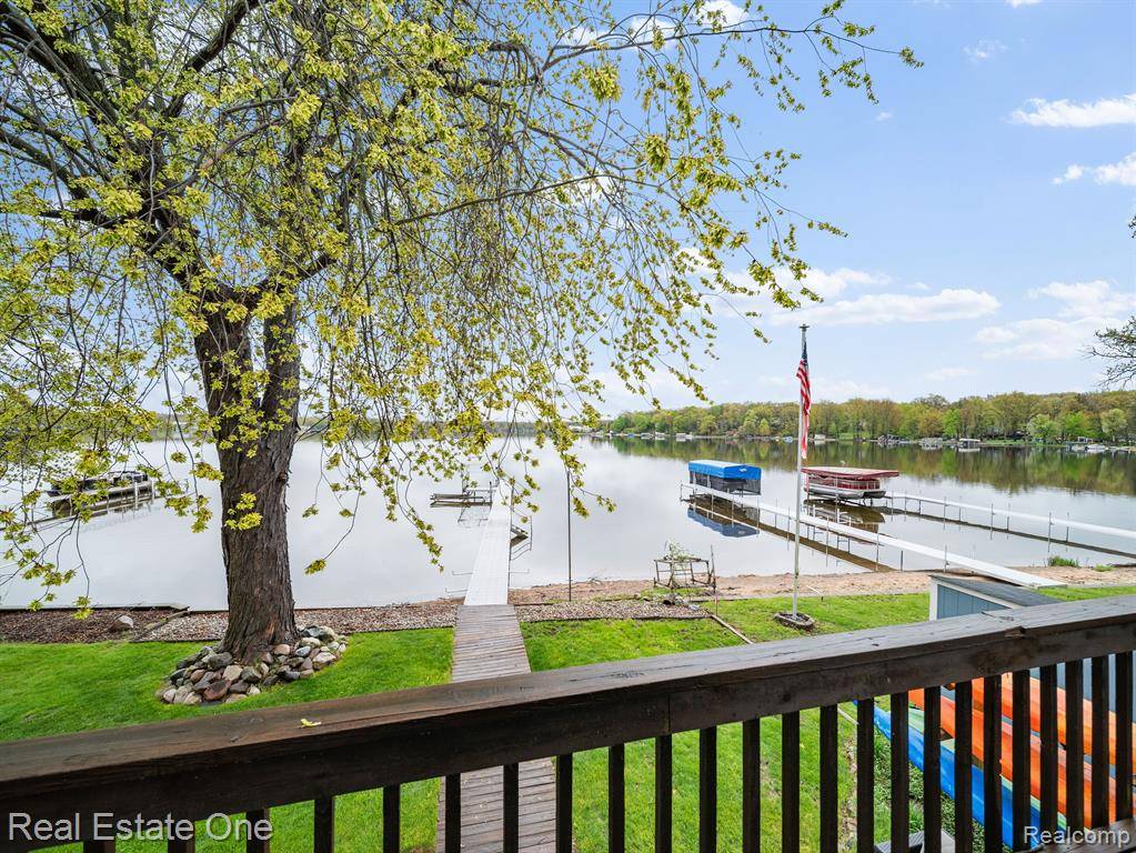 Pinckney, MI 48169,4825 DOWNING Drive