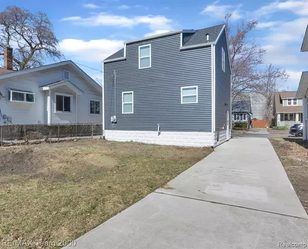 Ferndale, MI 48220,371 W Saratoga