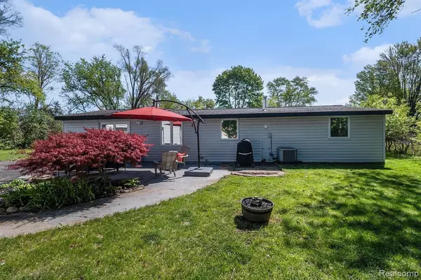 Commerce Twp, MI 48390,2149 HOEFT Drive