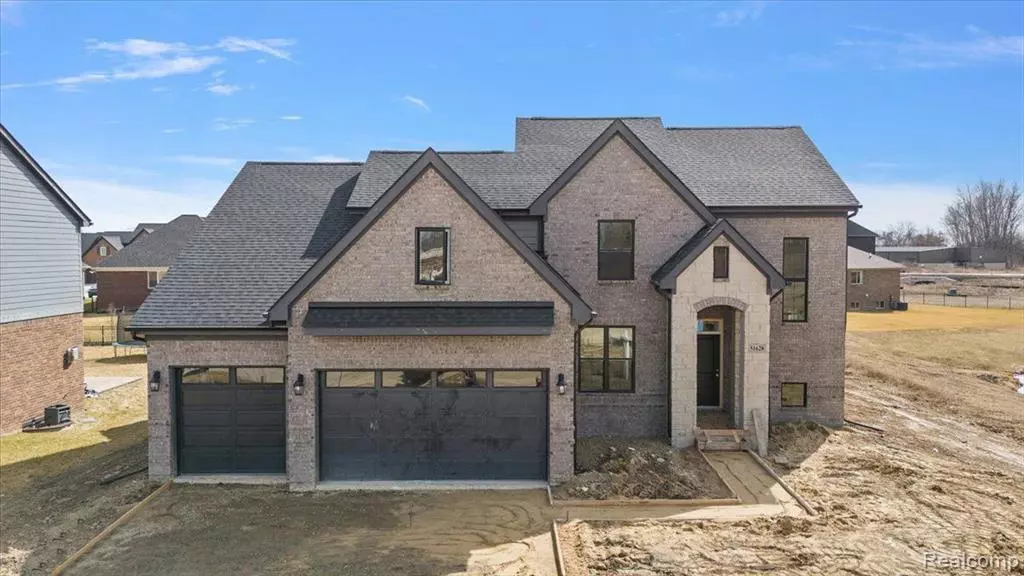 New Baltimore, MI,51628 SCENIC Court