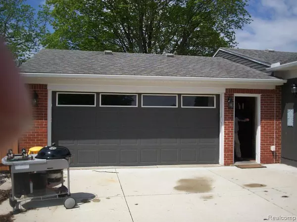 Trenton, MI 48183,3987 HIGHVIEW Street