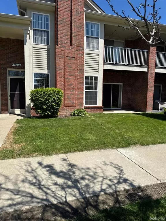 Clinton Twp, MI 48038,15269 YALE Drive