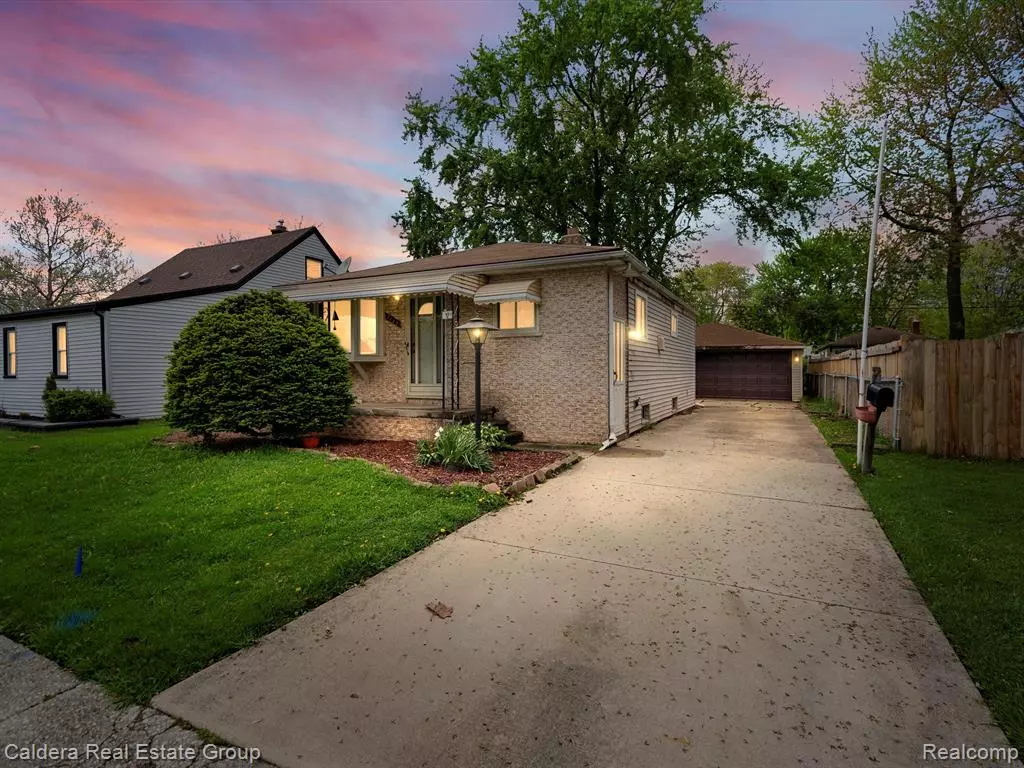 Lincoln Park, MI 48146,2122 GREGORY Avenue