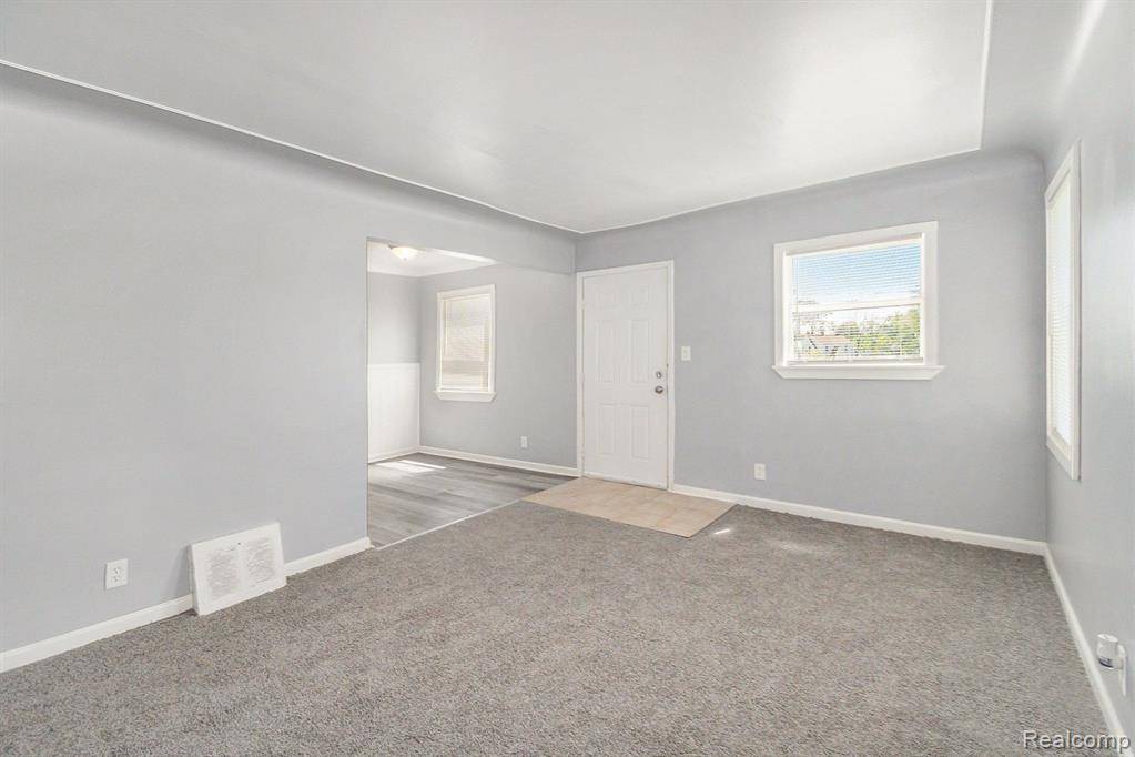 Pontiac, MI 48342,887 UNIVERSITY Drive