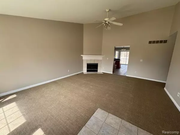 Clinton Twp, MI 48035,22031 LAUREL Street