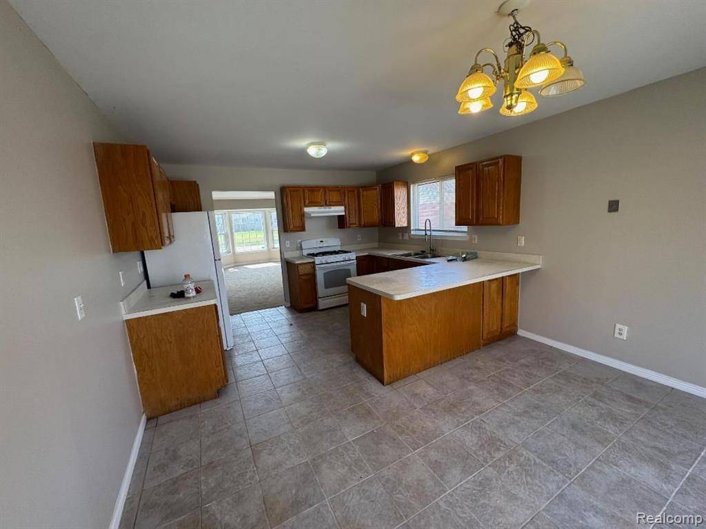 Clinton Twp, MI 48035,22031 LAUREL Street