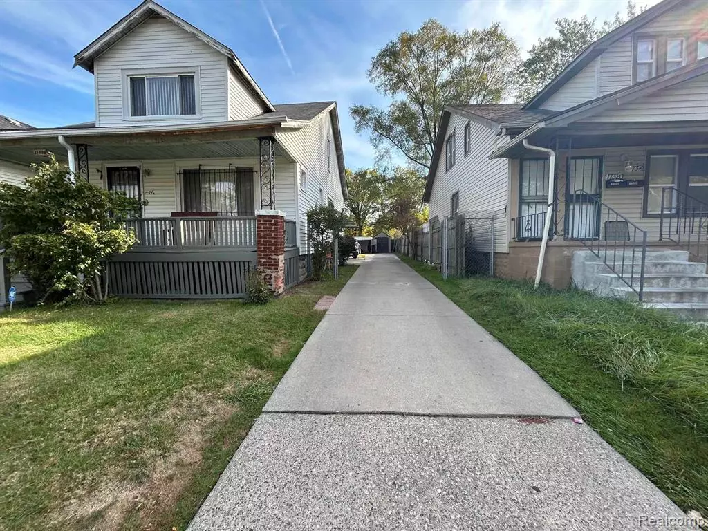 Detroit, MI 48205,17330 WALTHAM Street