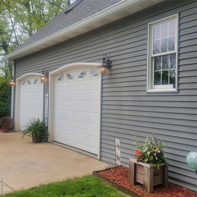 Metamora, MI 48455,3217 AUTUMN VIEW Lane