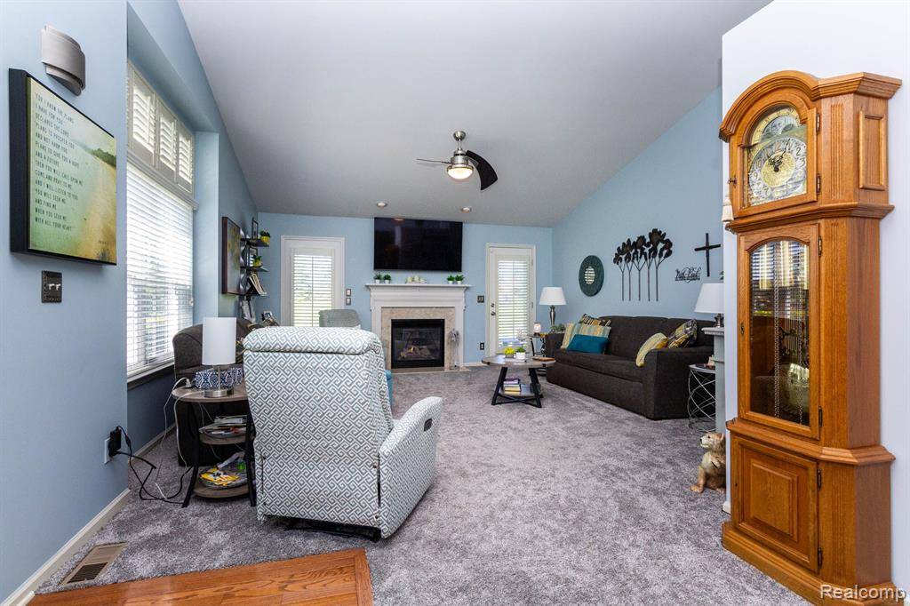 Flat Rock, MI 48134,25380 TARA Lane