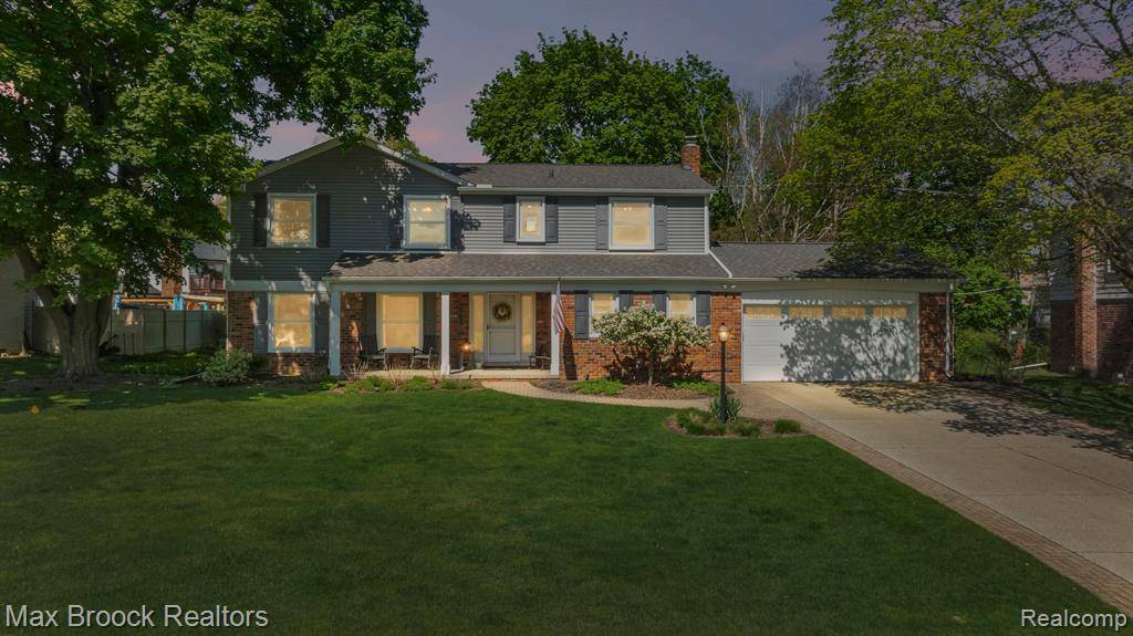 29884 FOX GROVE Road, Farmington Hills, MI 48334