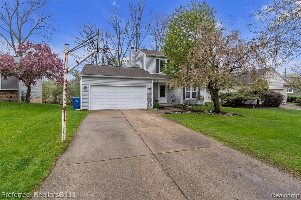 Waterford, MI 48327,5722 King James Ln.