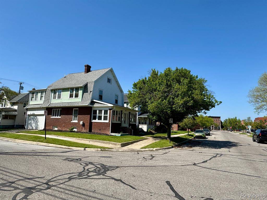 Monroe, MI 48161,128 CASS Street