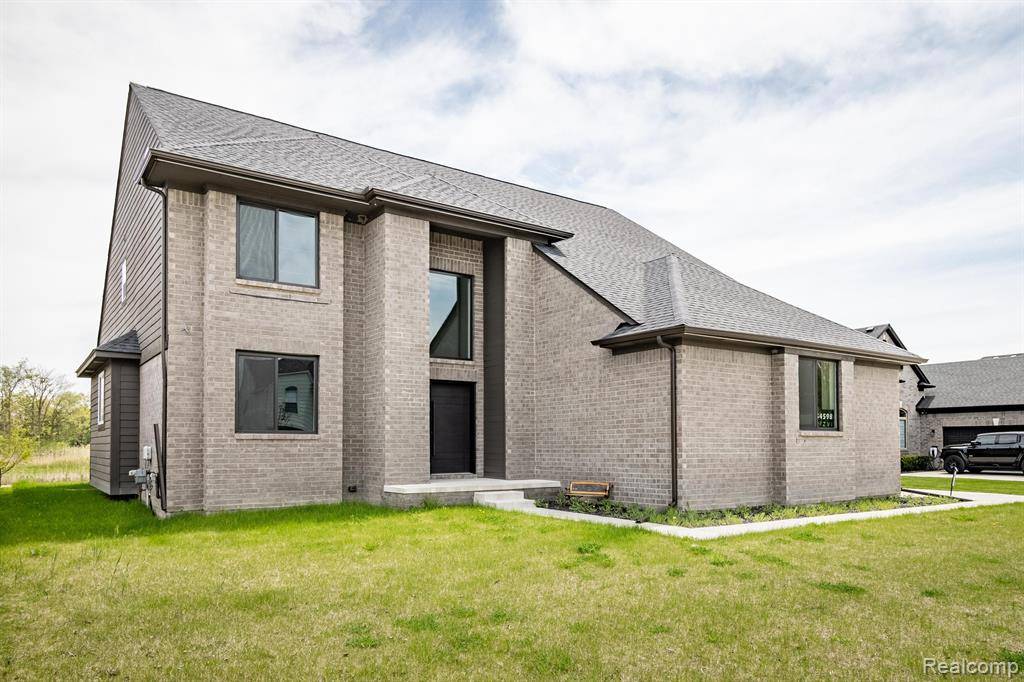 54598 DEADWOOD Lane, Utica, MI 48316