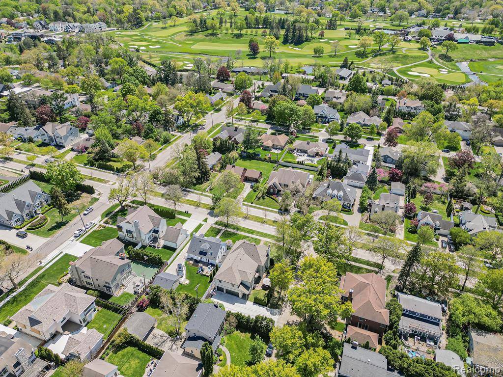 Birmingham, MI 48009,1684 W LINCOLN Street