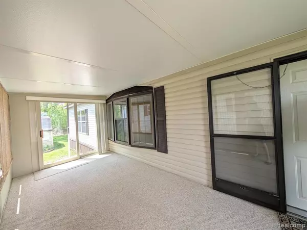 Grand Blanc, MI 48439,11 Fox Hound Court