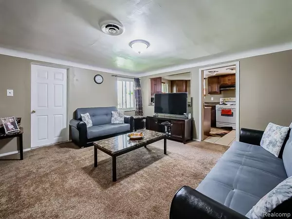Dearborn Heights, MI 48127,8320 NIGHTINGALE Street