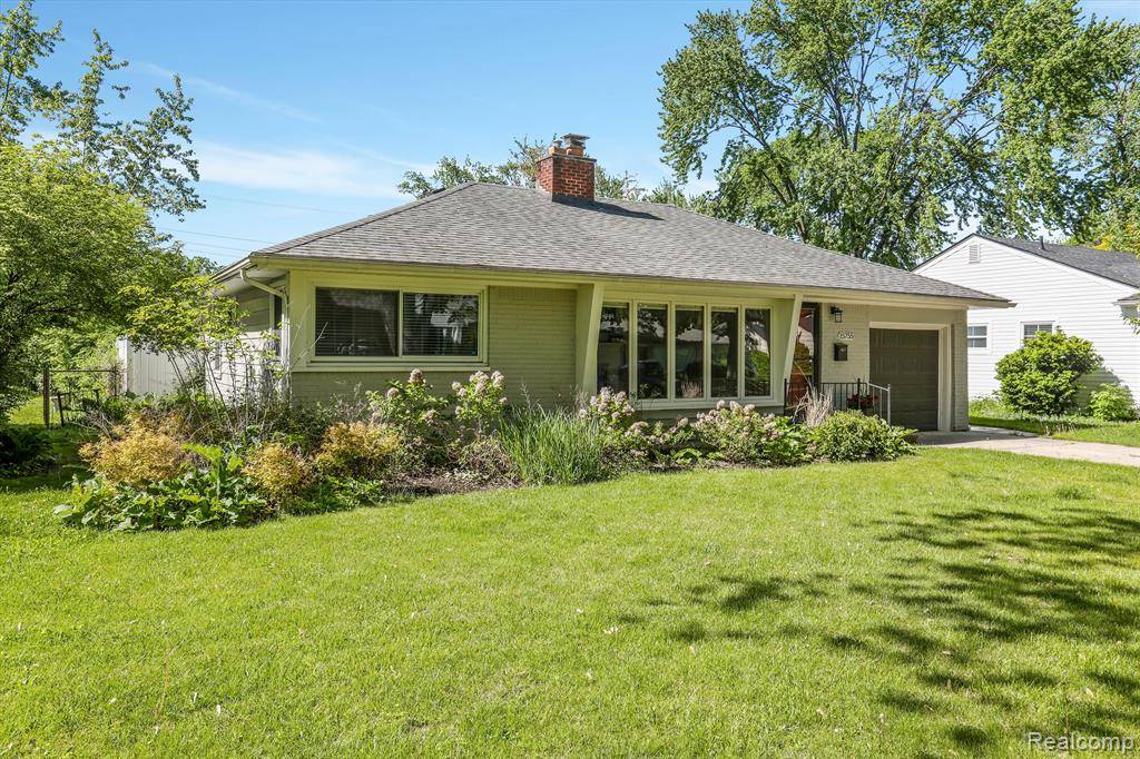 Beverly Hills, MI 48025,15755 Birwood Avenue