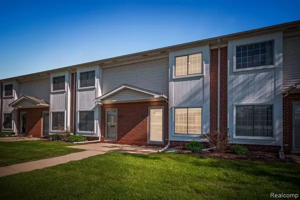 Royal Oak, MI 48073,4961 CROOKS Road