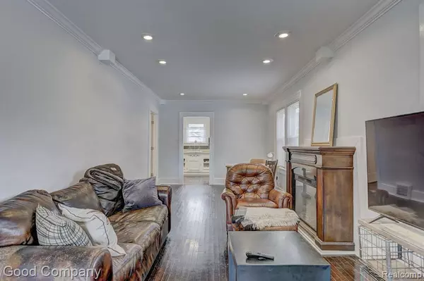 Ferndale, MI 48220,324 E BRECKENRIDGE Street