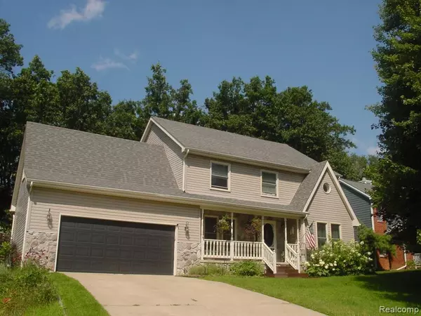 10832 Eagle Cove Drive, South Lyon, MI 48178